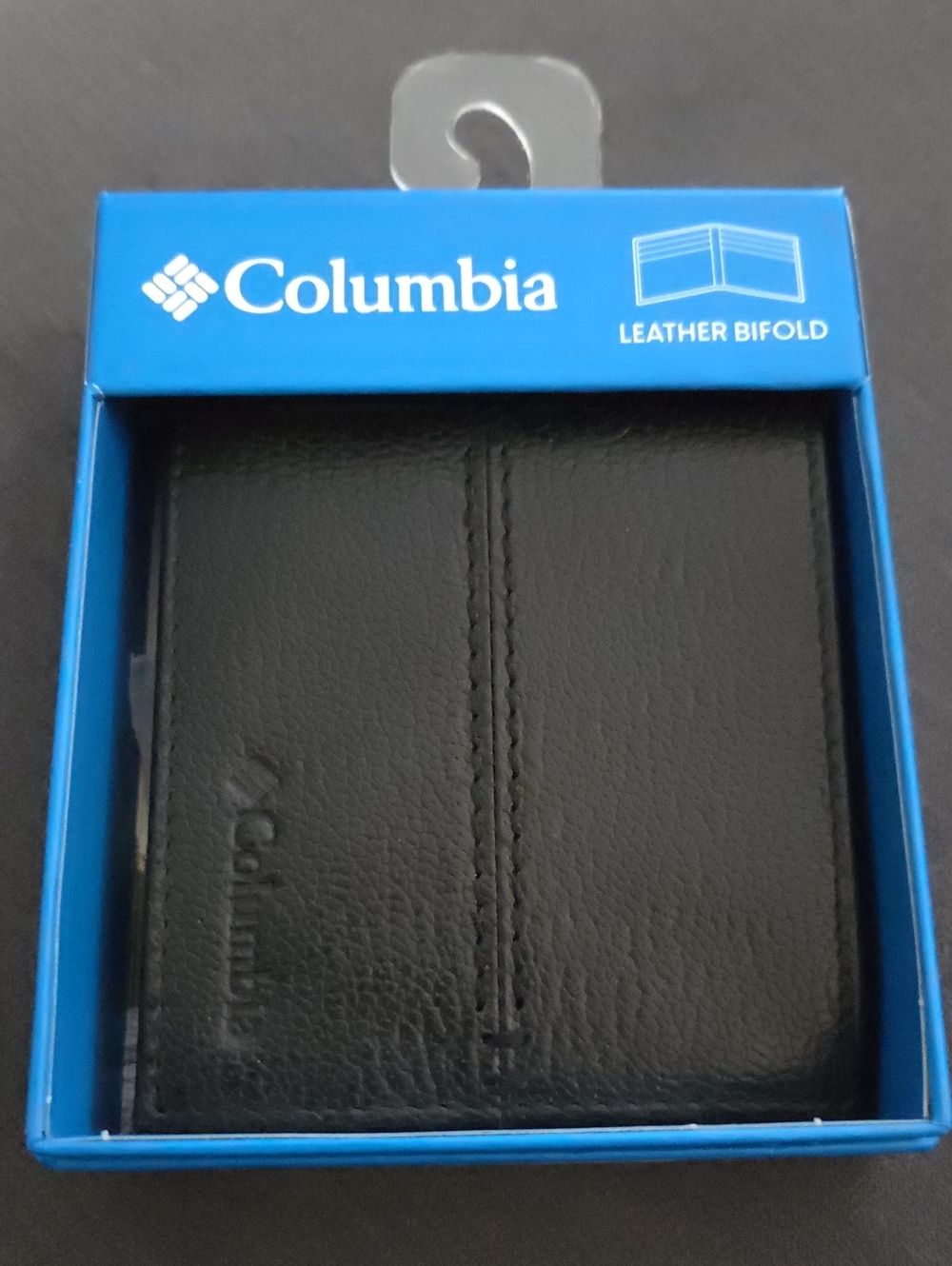 Columbia Black Leather Bifold Card & Key Wallet